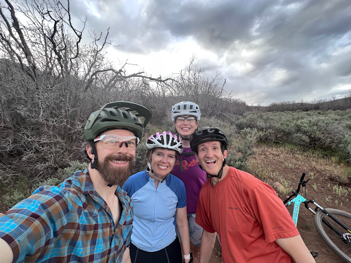 Dr. Tom mountain biking with friends | Nature adn summertime